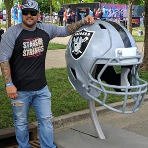 Meet your Posher, Tommy